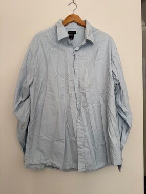 Men's Light Blue Long-Sleeve Dress Shirt - Classic Collar